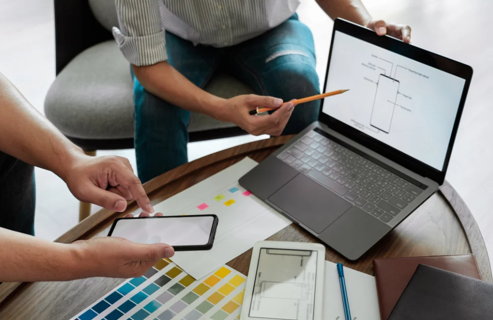 นักออกแบบผลิตภัณฑ์ (Product Designer)